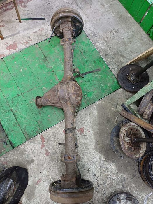 задній міст Isuzu D-Max Trooper 2,5 - 3,0 td 02-12 в зборі 43 х 11\10