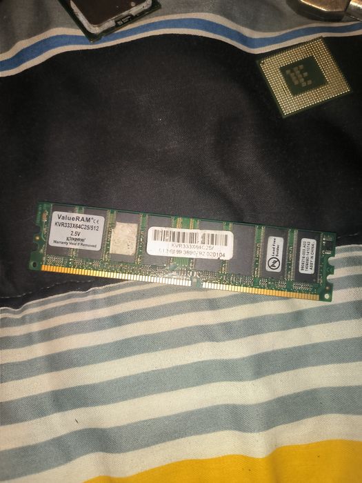 Ram 512 MB em bom estado