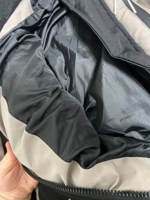 Продам зимню куртку M