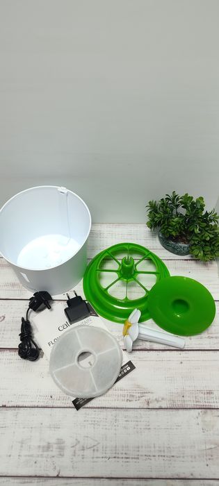 Поїлка-фонтан для тварин Catit Flower 3 л