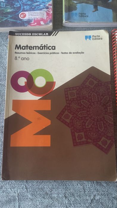 Manuais de apoio 8 ano