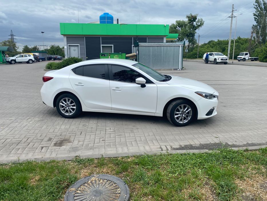 Mazda 3 2016 год