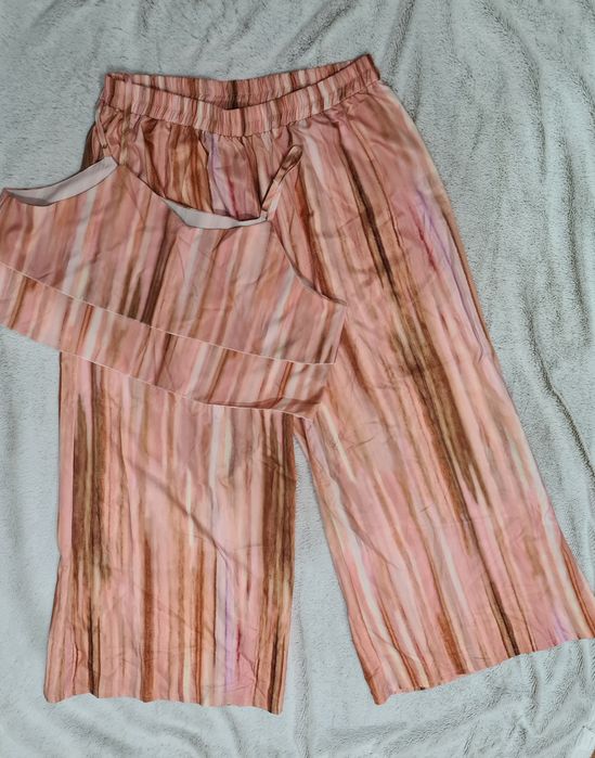 Conjunto top e calças
