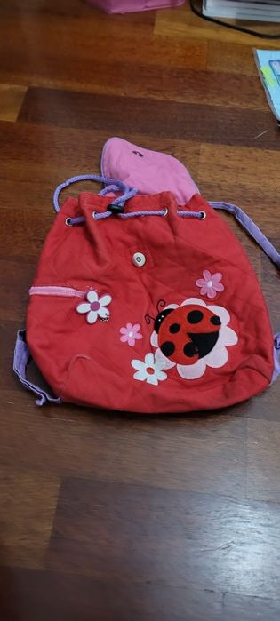 Plecak czerwono-różowy z biedronkami