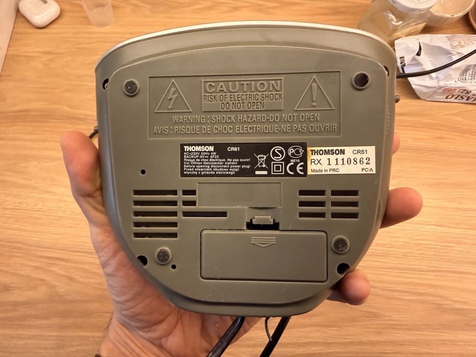 Budzik, zegar podświetlany , radio budzik , do sypialni