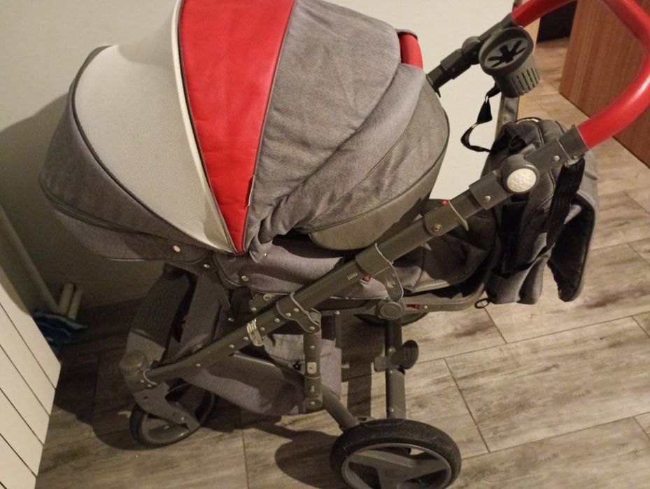 Sprzedam zestaw:gondole spacerówkę nosidło wanienkę  stelaż, łóżeczko