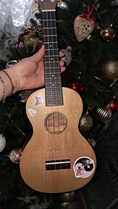 Укулеле MAHALO .