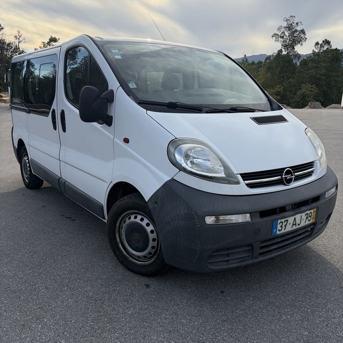 Opel Vivaro 1.9 CDTI de 9 lugares — photo 2