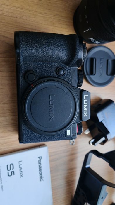 Lumix s5 + obiektyw 20-60