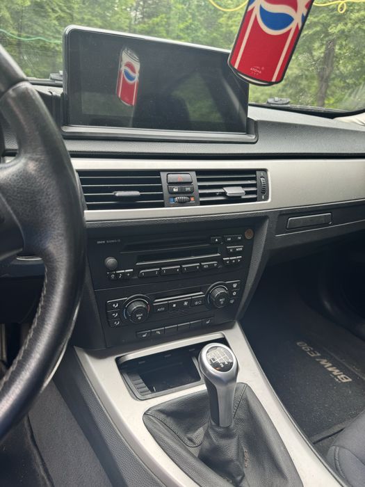 Bmw e90 m54b25 , carplay , manual 6b , rwd