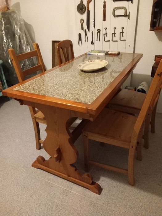 Mesa de madeira.