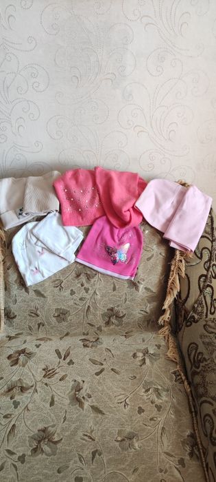 Набори шапки і косинки
