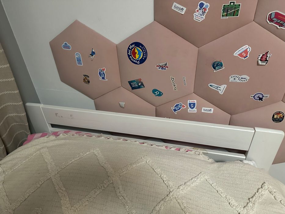 Oddam białą ramę łóżka