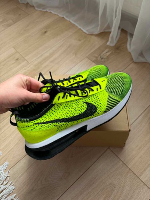 Nike Air Max Flyknit Racer