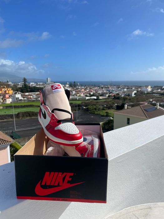 Air Jordan 1 High OG 'Spider-Man A cross The Spider-Verse'