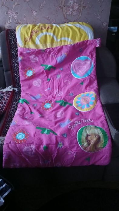 Продам детский спальный мешок для девочки.