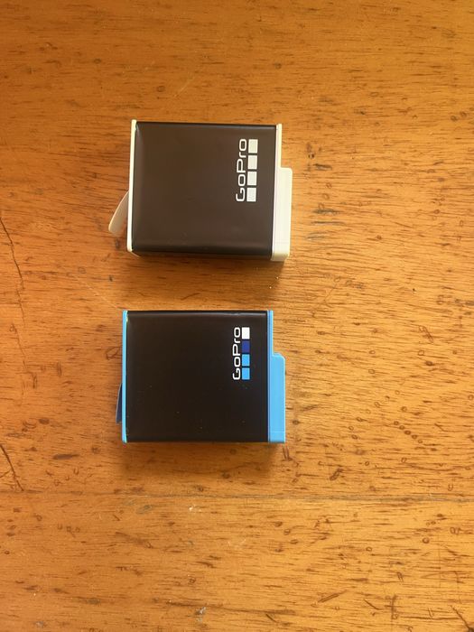 Go Pro Hero 9 - 2 Baterias, Suporte Para a Cabeça e Suporte Flutuante
