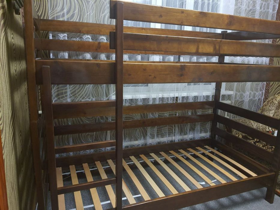 Ліжко двоповерхове