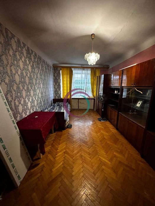 Продається 3-к. кв. з видом на парк Шевченка у самому серці міста!