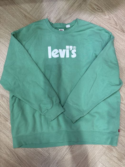 Жіночий бомбер LEVIS