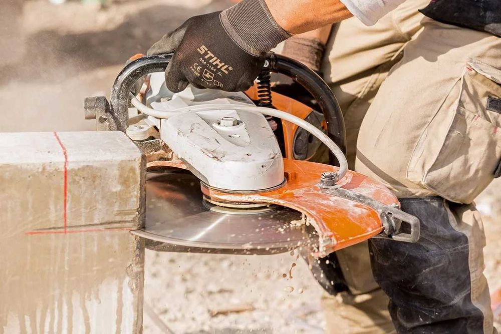 Stihl TSA 300 Przecinarka piła do betonu akumulatorowa dwie baterie wynajem