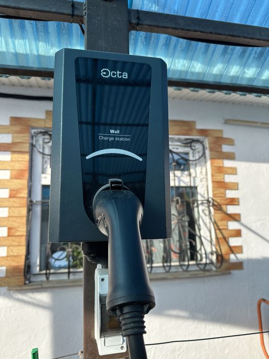 Електромобільна зарядна станція