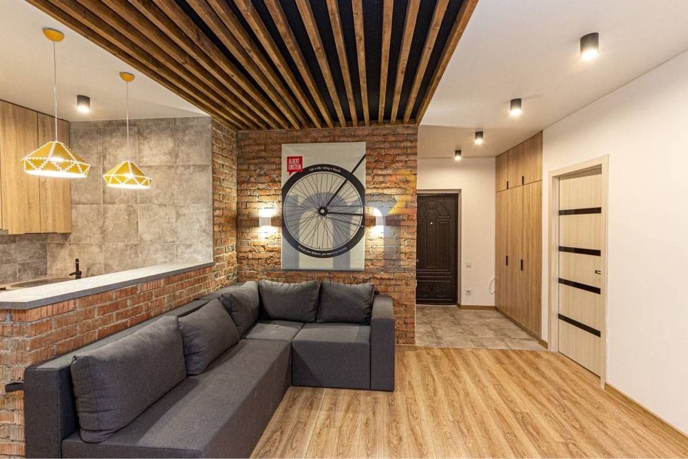 Вільно !Подобово сучасна квартира в центрі вул. Мельника,10