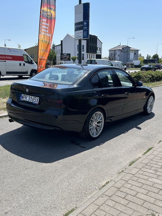 BMW E90/ Manual/ 2.0 Benzyna/ Alusy/ M-Wnętze/ Maly przebieg