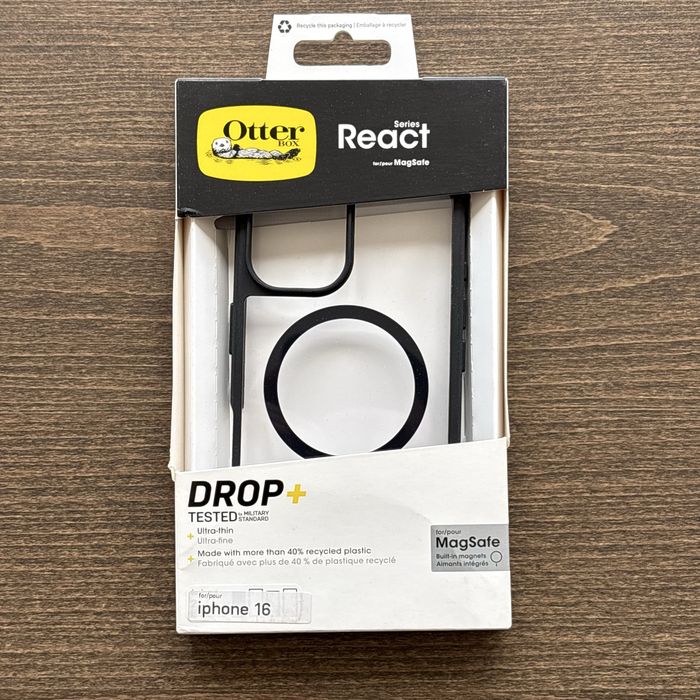 Capa Otterbox React Preta e Transparente iPhone 16 NOVA