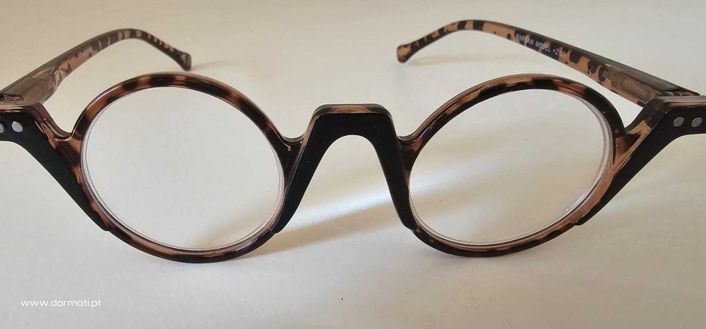 ÓCULOS DE LEITURA PRÉ-GRADUADOS