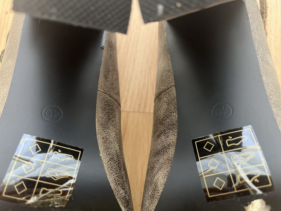 Sapatos Parfois, tom dourado, N.40