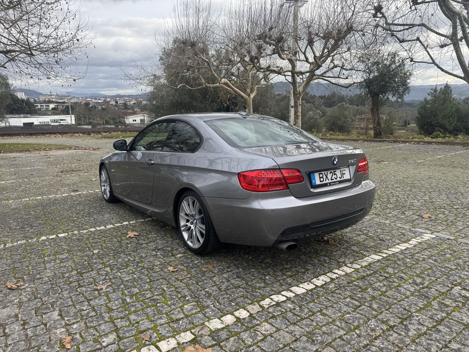 BMW 320i coupe 2010 Pack M Original Automatico com livro de revisoes
