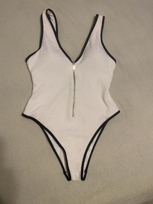 Купальник суцільний жіночий