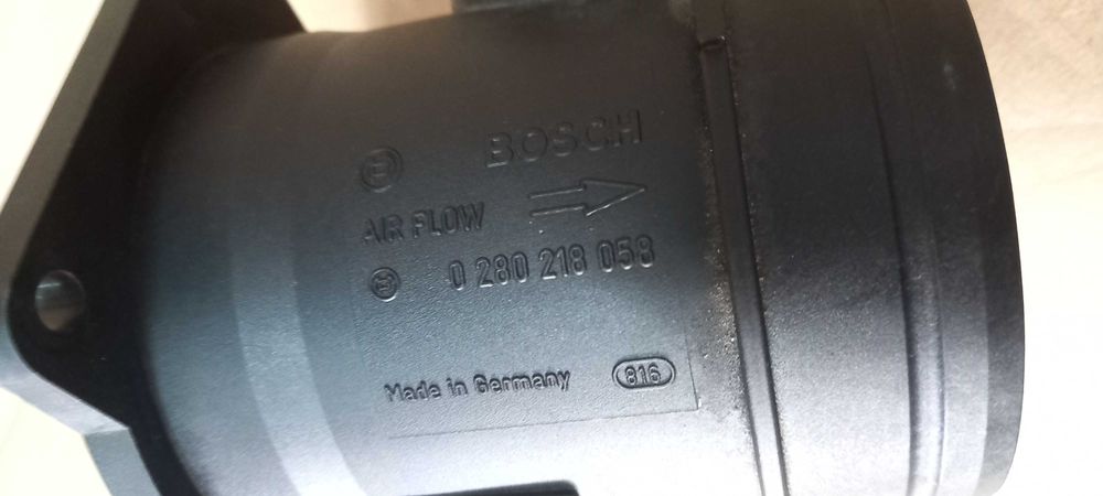 Przepływomierz Audi A4 B6 2.0 ALT -058 / -471A