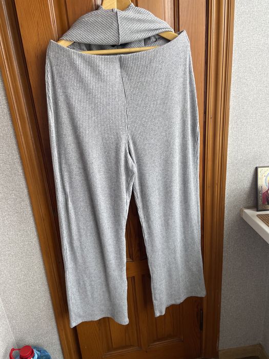 Трикотажний теплий сірий костюм