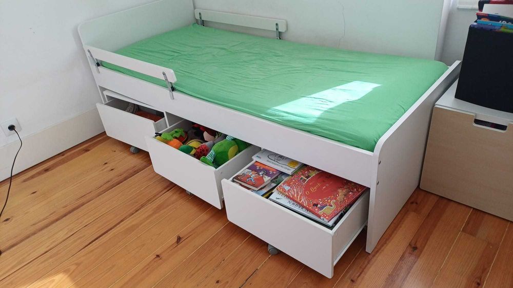 Estrutura de cama individual com estrado e 3 caixas de arrumação