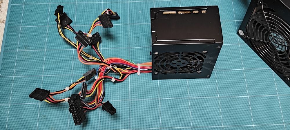 Zasilacz Fractal Fortron - FSP300-GHS SFX