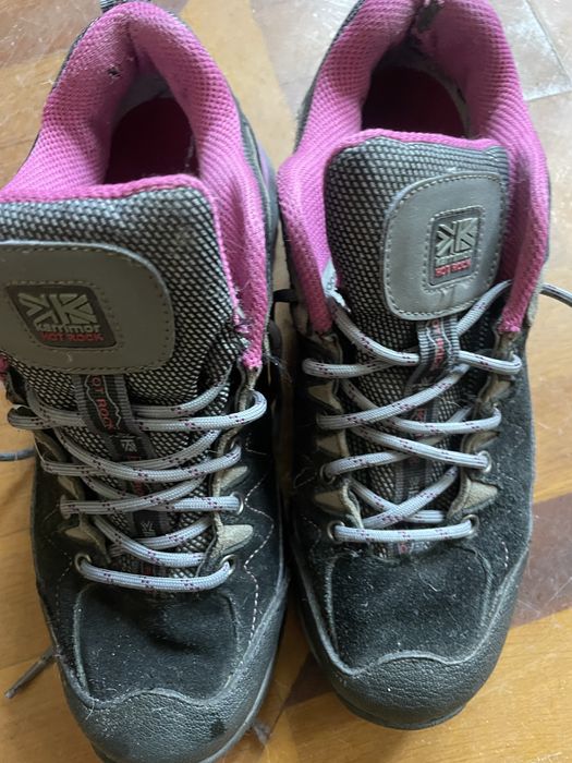 Жен кроссовки б/у