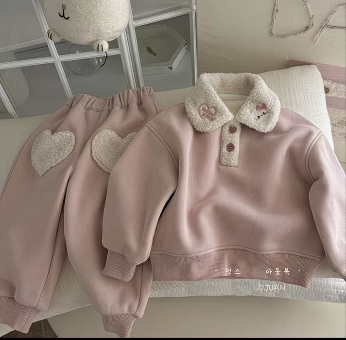 Костюм для дівчинки