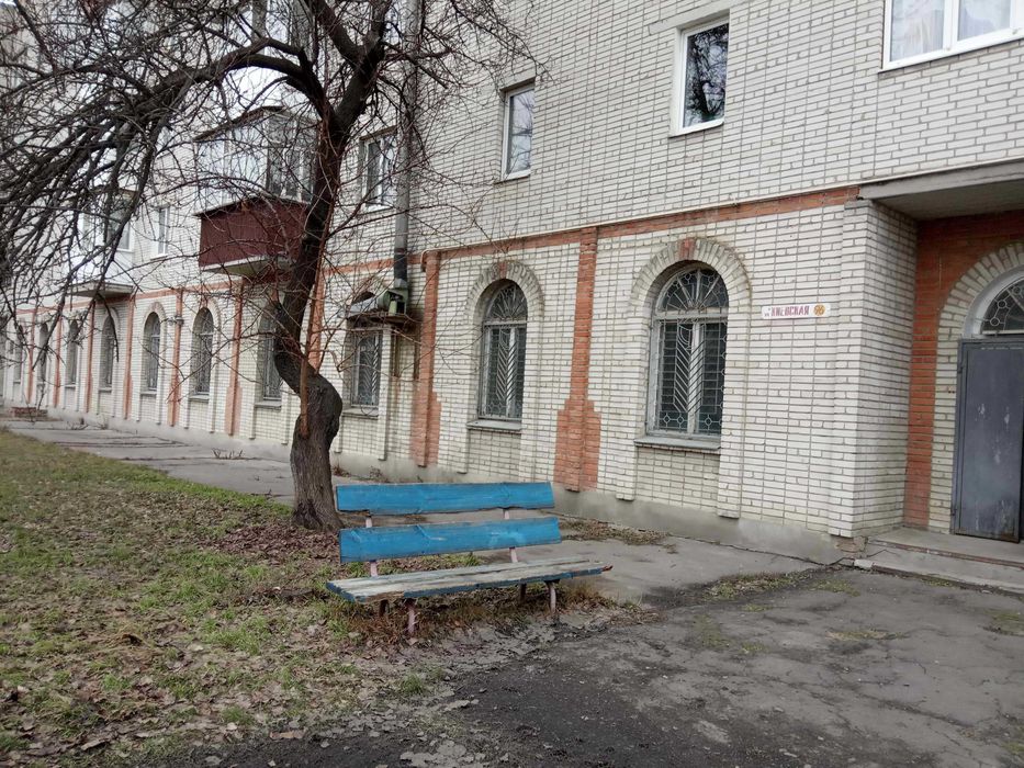 Приміщення площею 353,80 кв.м у м.Охтирка, вул. Київська