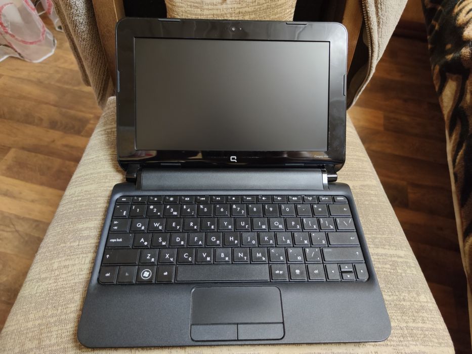 Нетбук HP Q mini в отличном состоянии