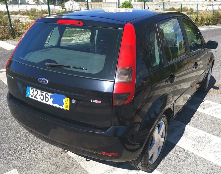 Ford fiesta 05 lugares