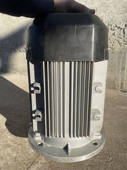 Двигун 4квт 1500r/min