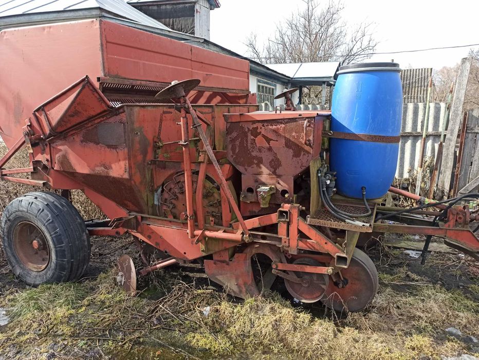 Картоплесаджалка