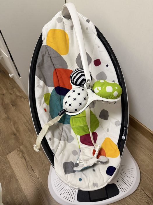 Moms 4 - техніка для заколисування малюка