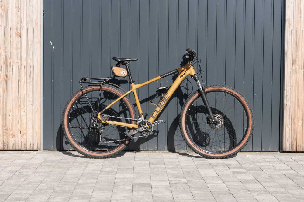 Rower Cube Aim EX , Stan bardzo dobry + bagażnik gratis