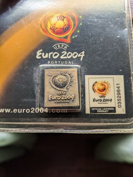 Pin alfinete em bronze alusivo ao euro 2004 novo