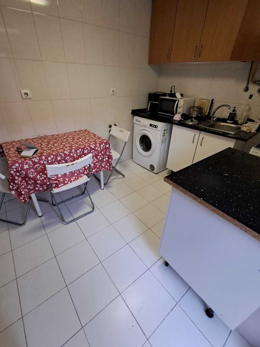 Quarto de CASAL. BELÉM, Lisboa. Entrada imediata.