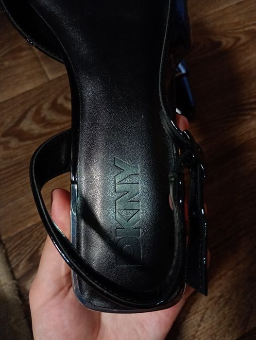 Туфлі нові 42 розмір DKNY