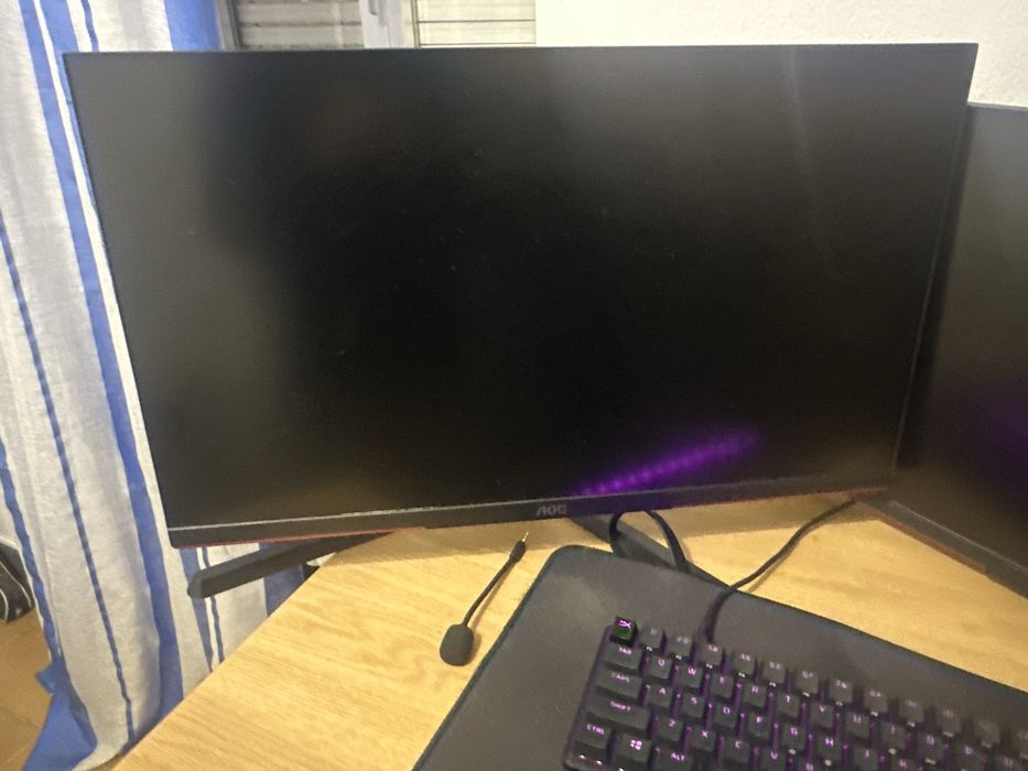Monitor AOC 240hz